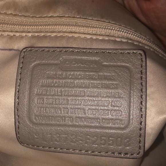 Authentic coach purse - Picture 2 of 2